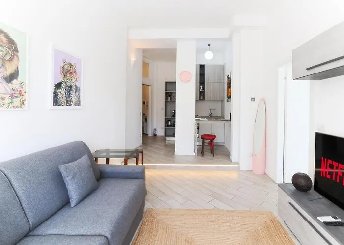 Design Apartment - Stazione Centrale, Milan